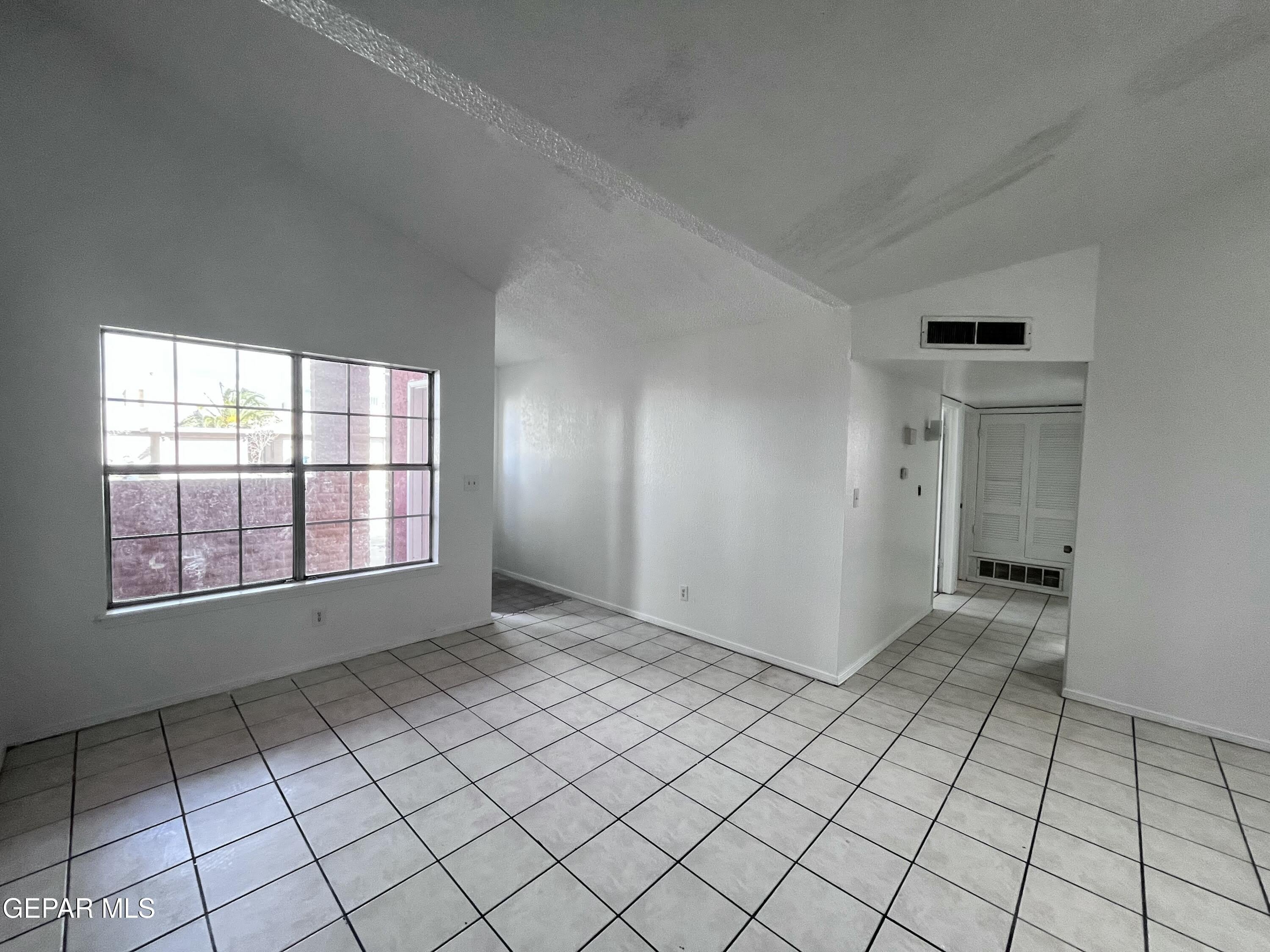5524 Oakbriar Circle – photo 3