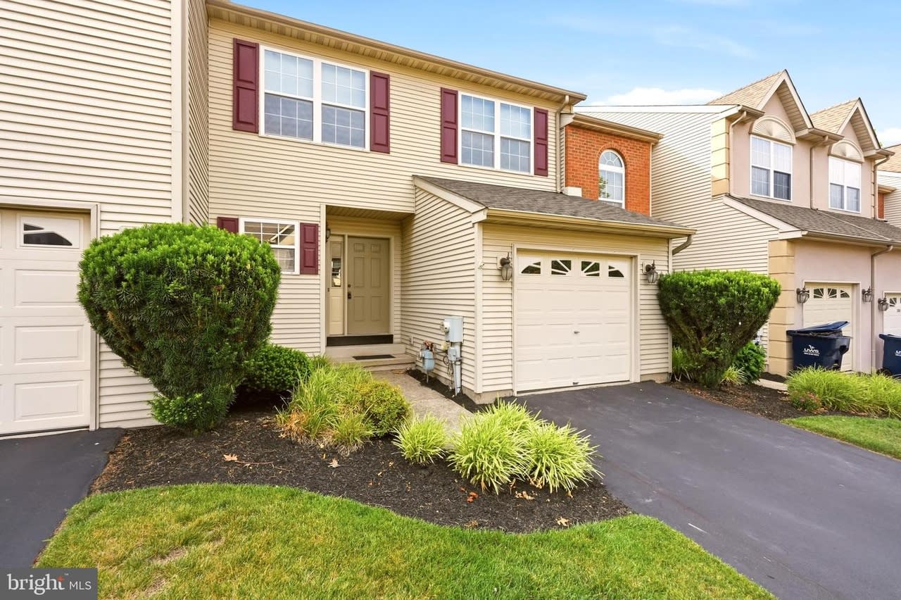 362 Hamilton Drive – photo 1