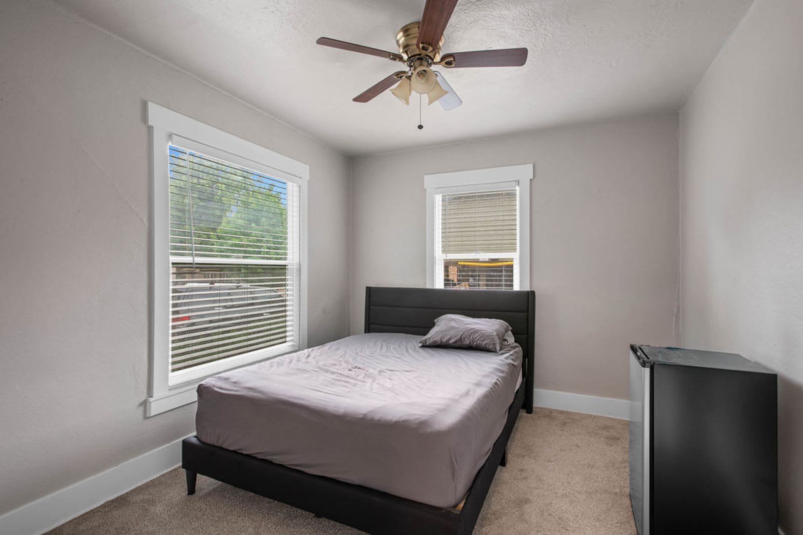 Students Welcome! Move-In Ready 4-Bedroom Home Near CSU – photo 3