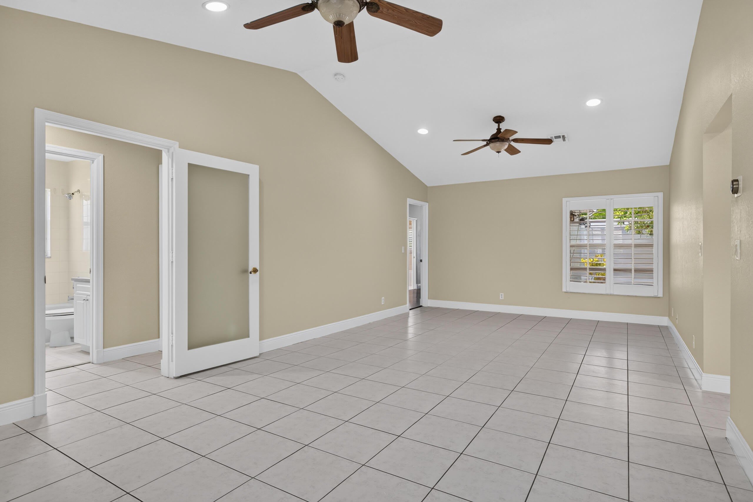 4481 NW 20TH Avenue – photo 4