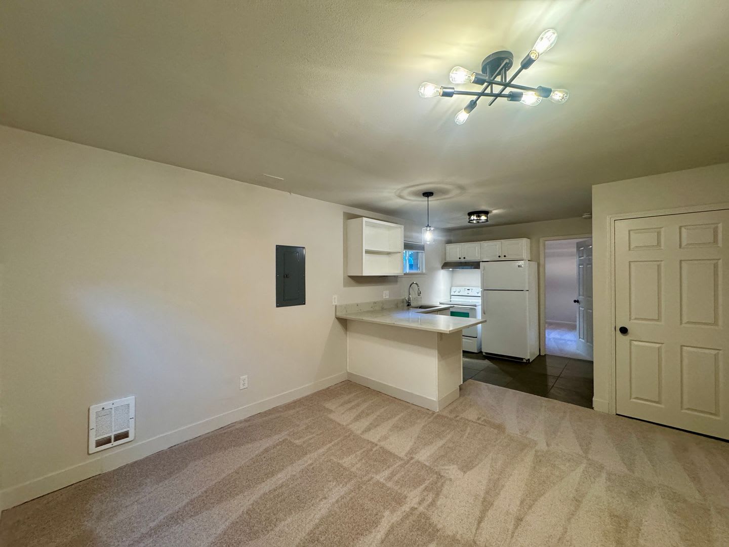 1 Bed 1 Bath Condo Walk Score 92 – photo 5