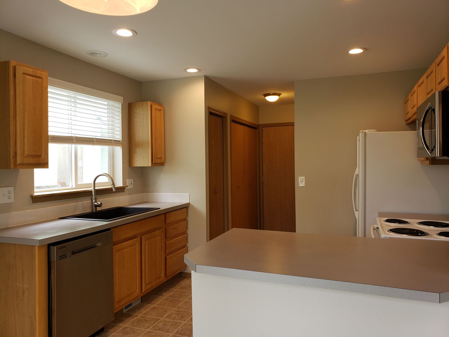 Inviting 3bed/2bath Home in Bonney Lake! – photo 3