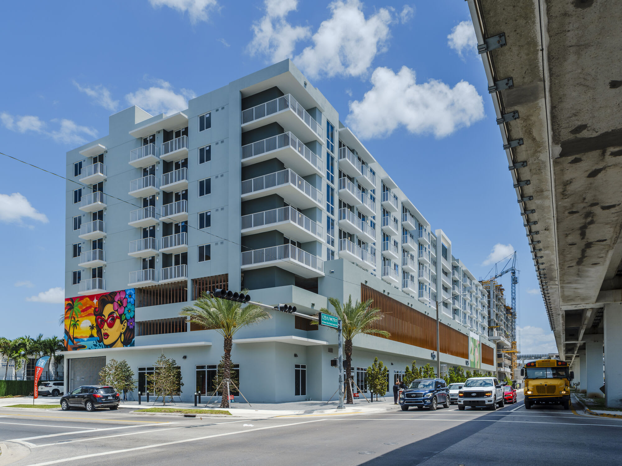 1025 Metro – photo 1