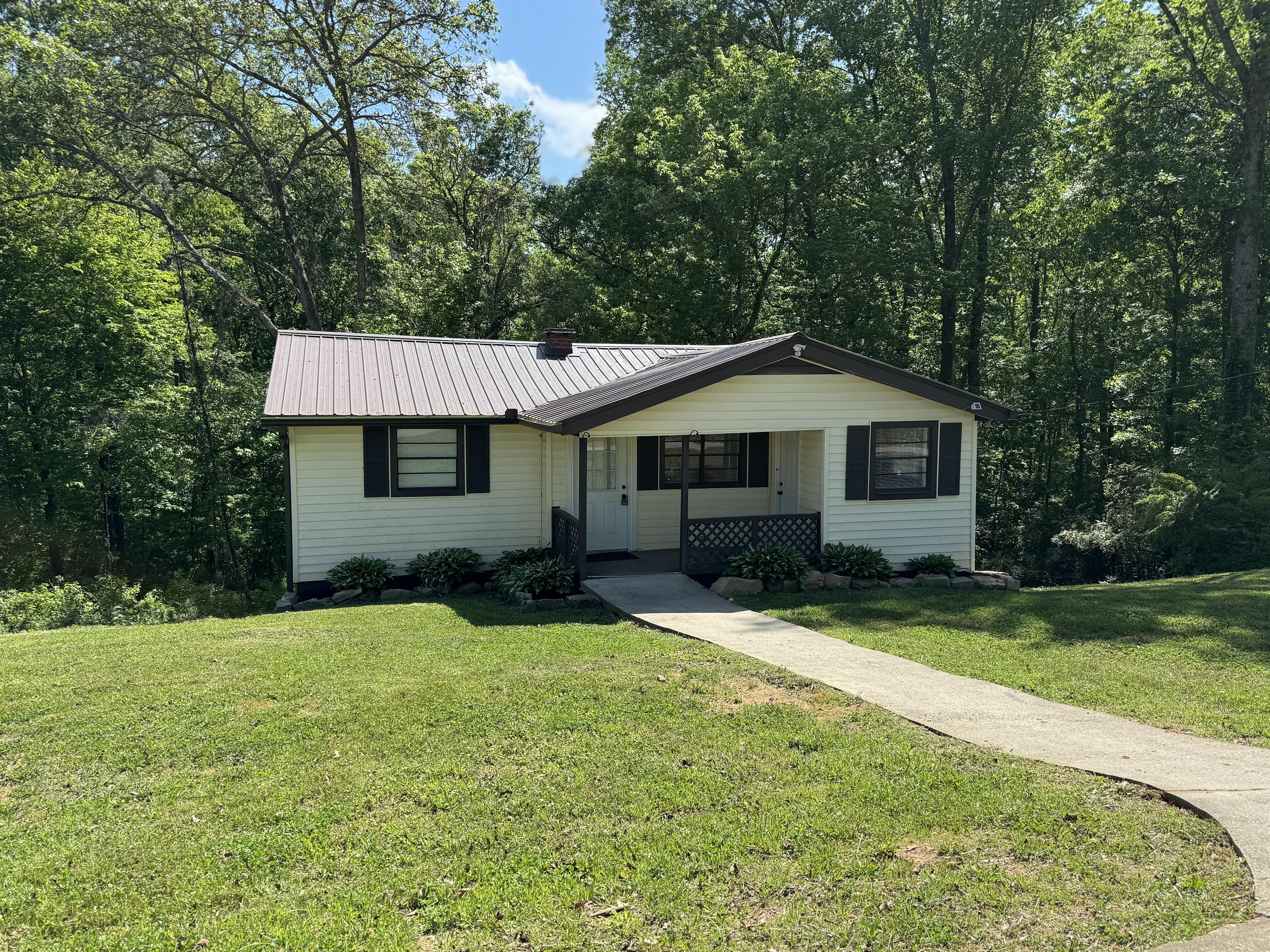 746 Bishop Drive – photo 2