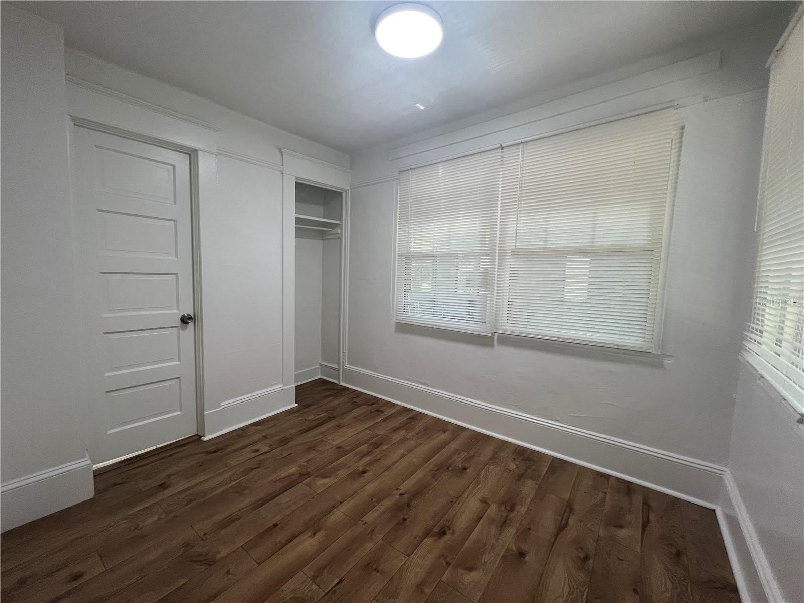 510 E JACKSON ST – photo 2