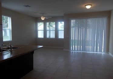 Townhome/Duplex – photo 2