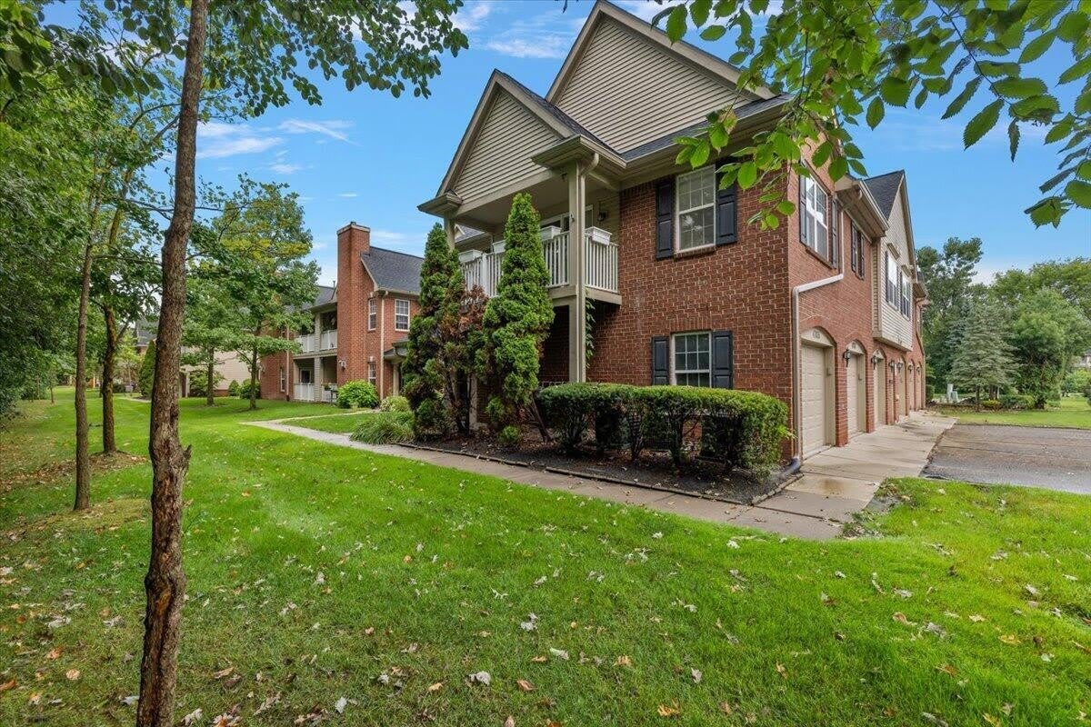 47855 Cardiff Avenue – photo 2