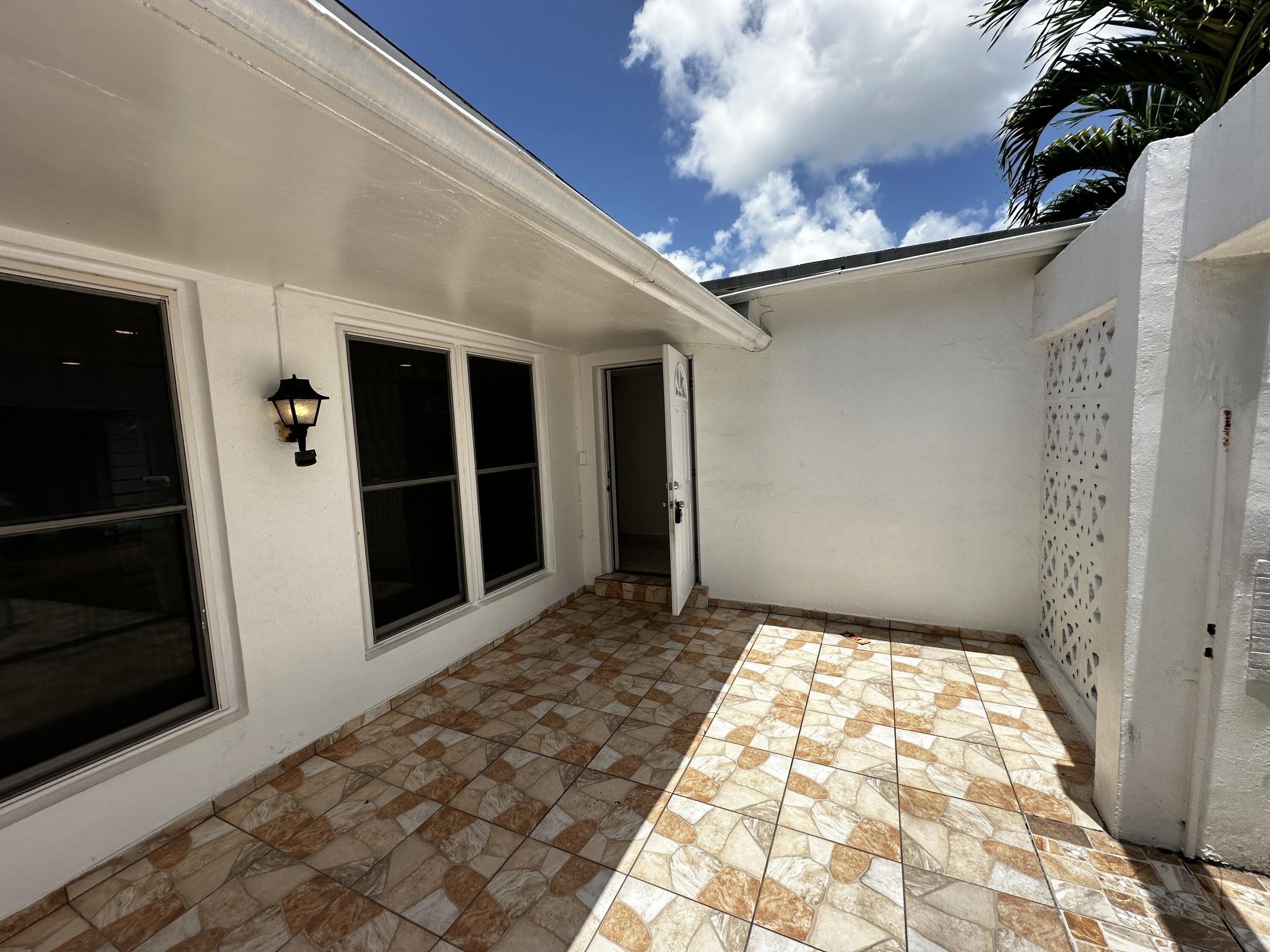 7725 Grandview Boulevard – photo 3