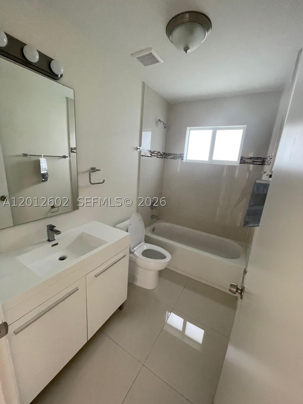 2121 Nw 72Nd St – photo 5