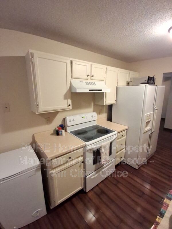 5231 Balmoral Ln – photo 2
