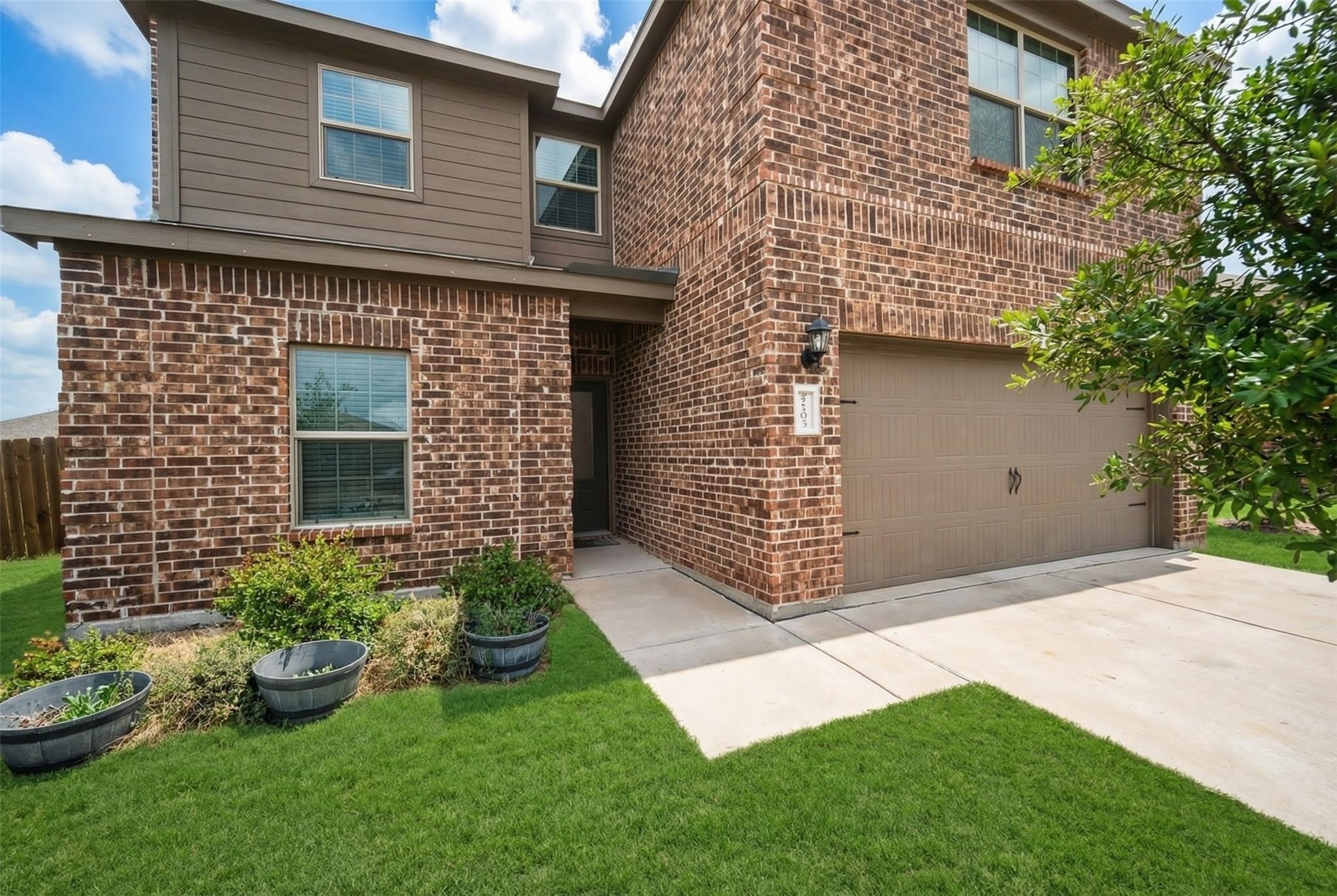 2105 Rougle Court – photo 3