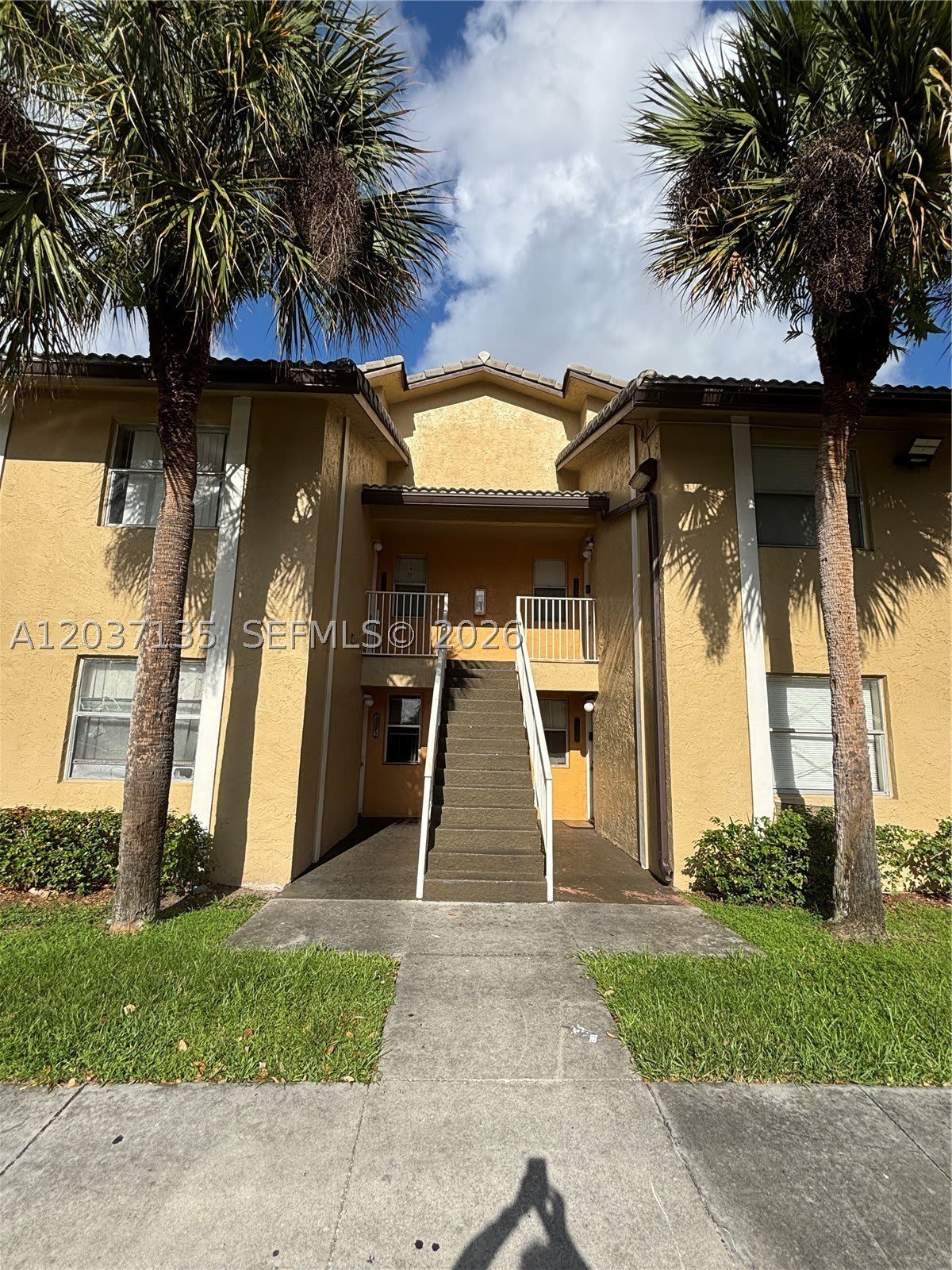 11585 NW 43rd St – photo 2