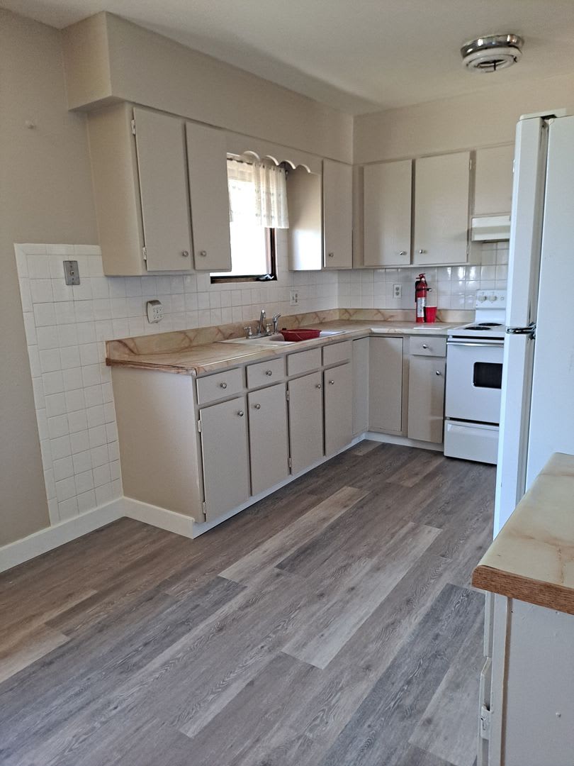 All Prospective Tenants Must Submit A 58Non Refundable Application Fee Per Applicant Online And Be Pre Qualified Prior To Any Showings – photo 5