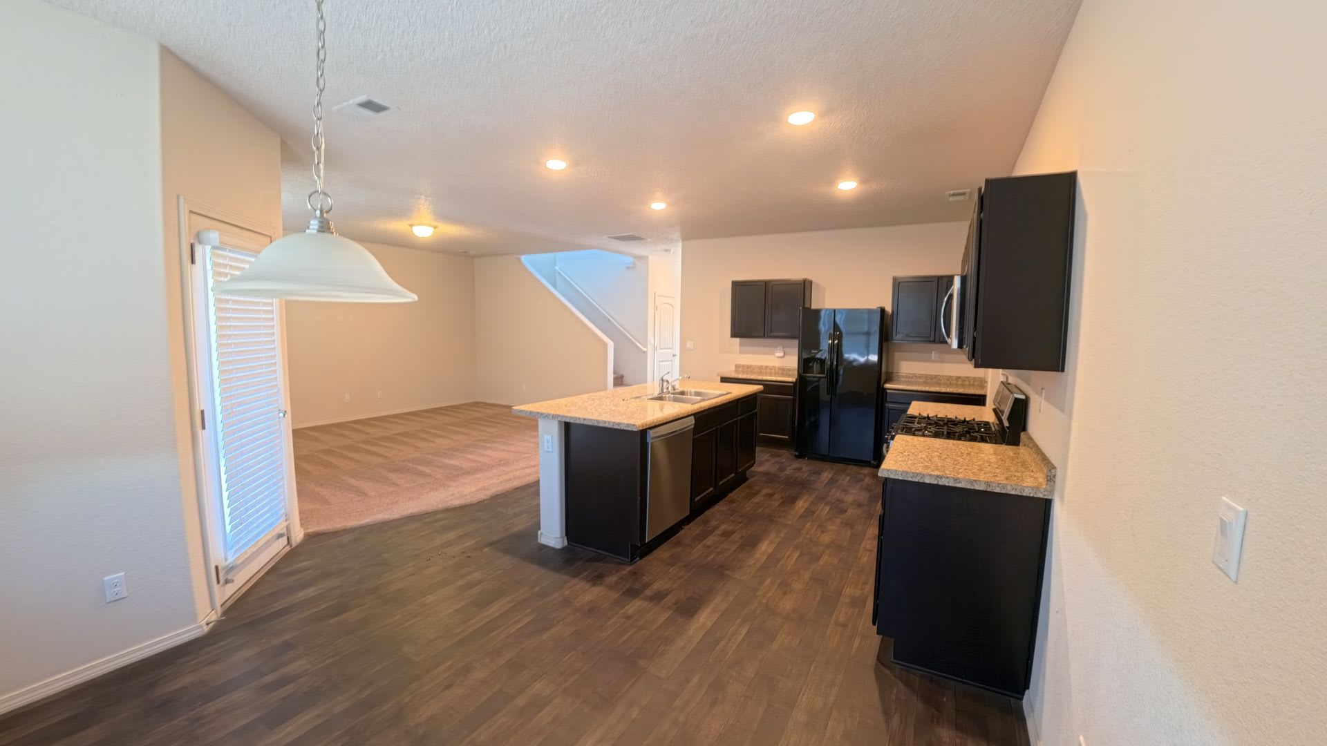 **Beautiful 3-Bedroom Home with Spacious Loft in Los Lunas, NM!** – photo 5