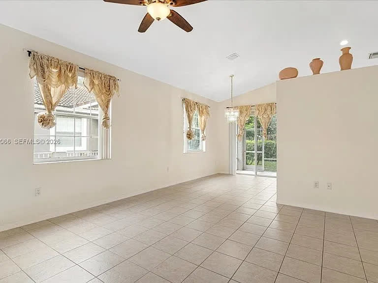 7620 South Aragon Boulevard – photo 2