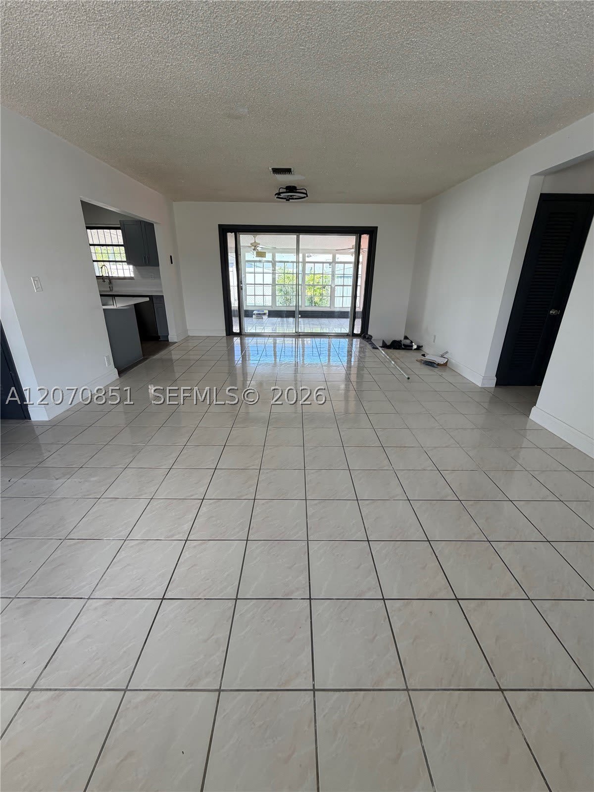 4175 SW 87th Ave – photo 3