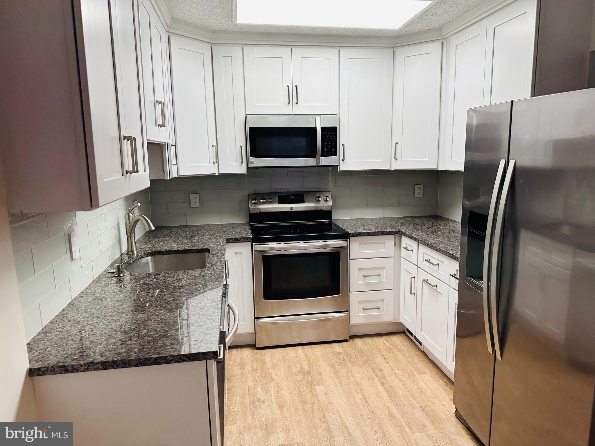 7401 WESTLAKE Terrace – photo 2