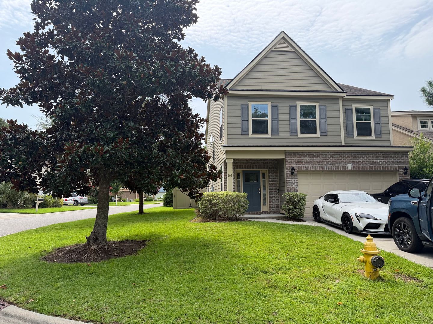 Furnished Updated Home W Fenced Yard – photo 1