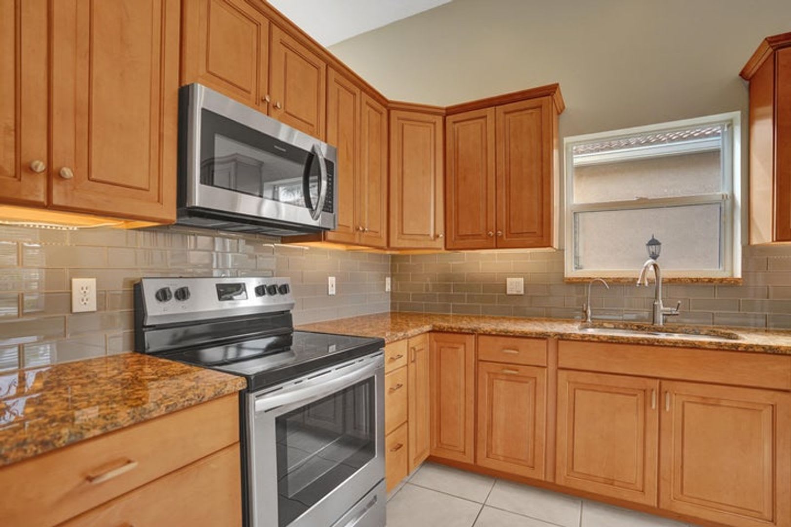 16658 La Mesa Drive Delray Beach Fl 33484 – photo 2