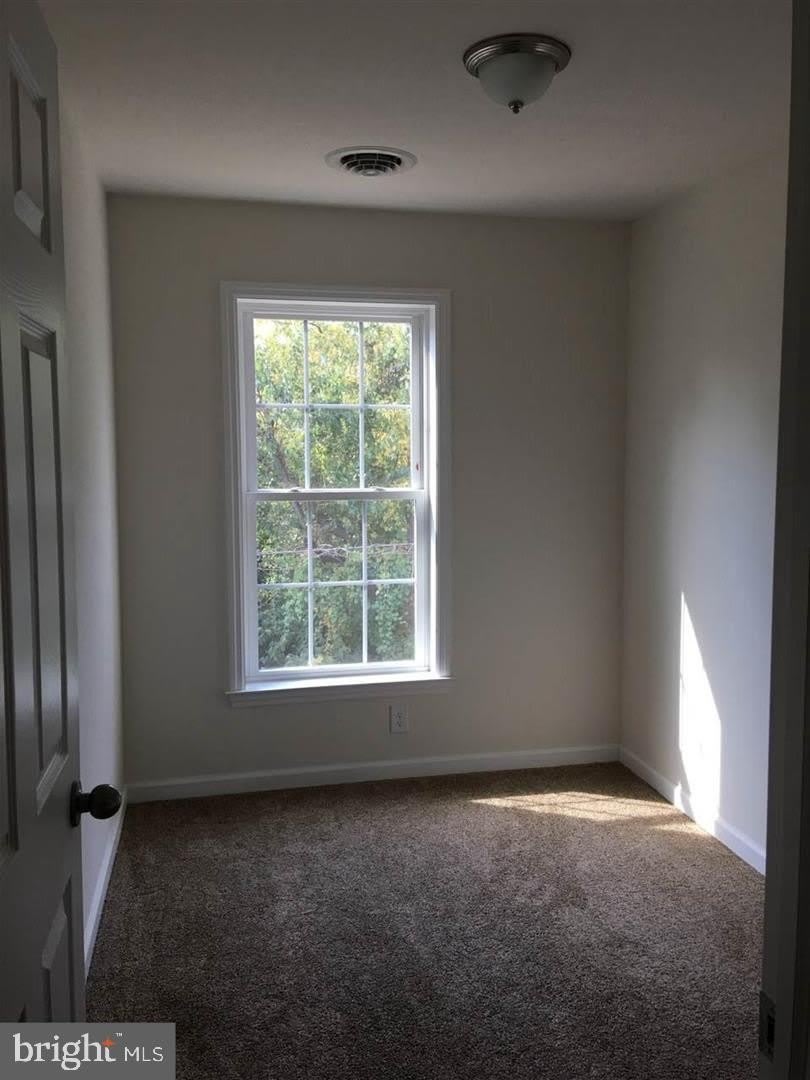 4742 TUSCARORA Street – photo 3