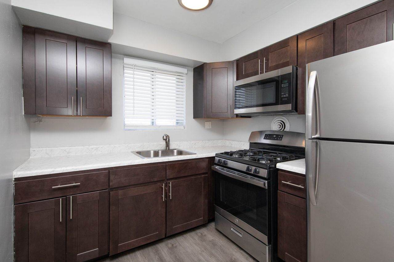 231 E Phil Ellena St – photo 4