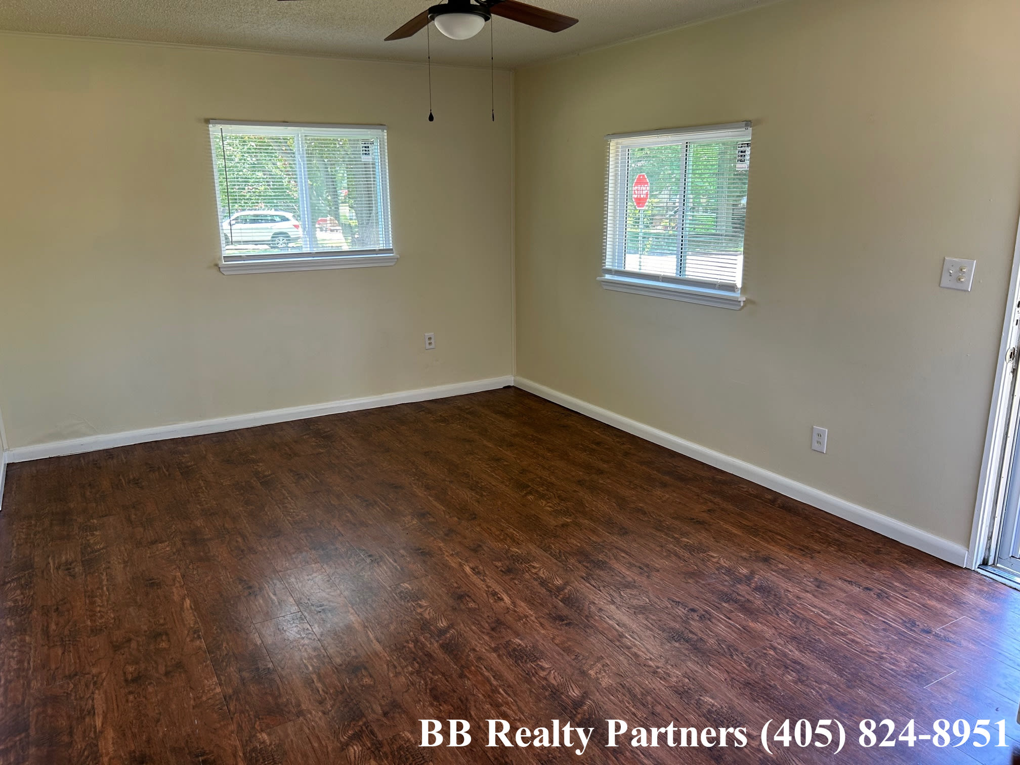 3147 S Louisville Ave – photo 2