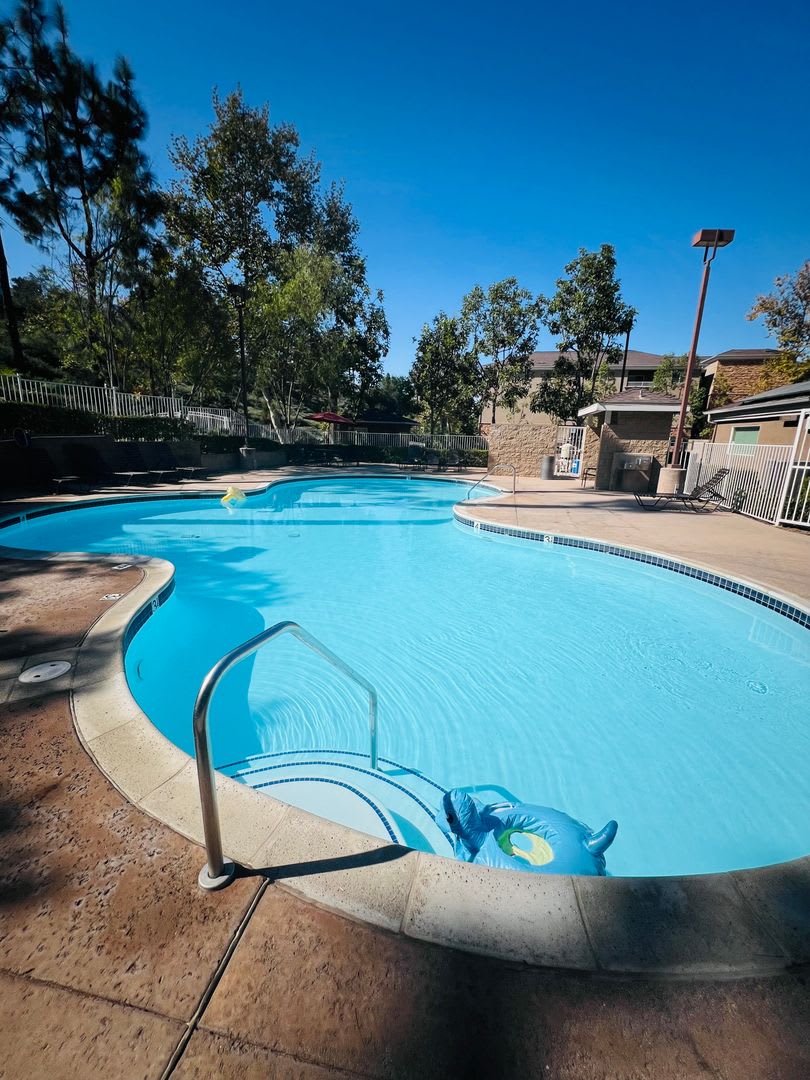 2 bed 2 bath in Rancho Mission Trails – photo 1