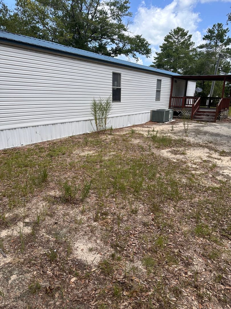 Spacious 2-Bedroom/ 2-Bath Mobile Home – photo 4