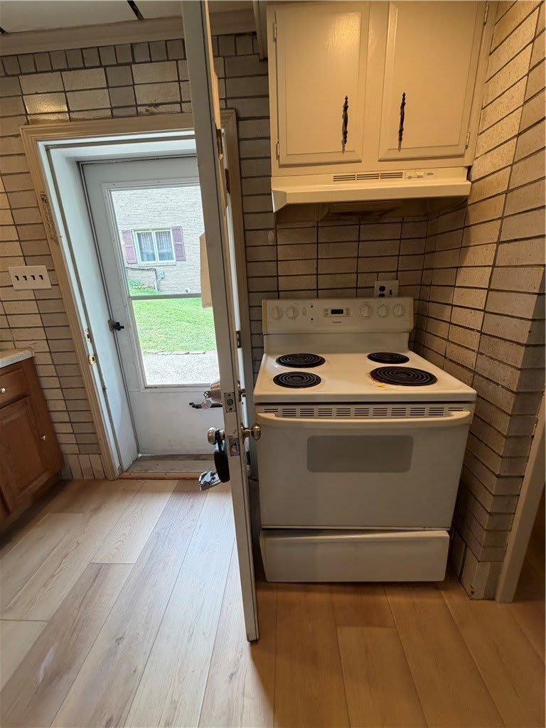 735 Athalia St – photo 5