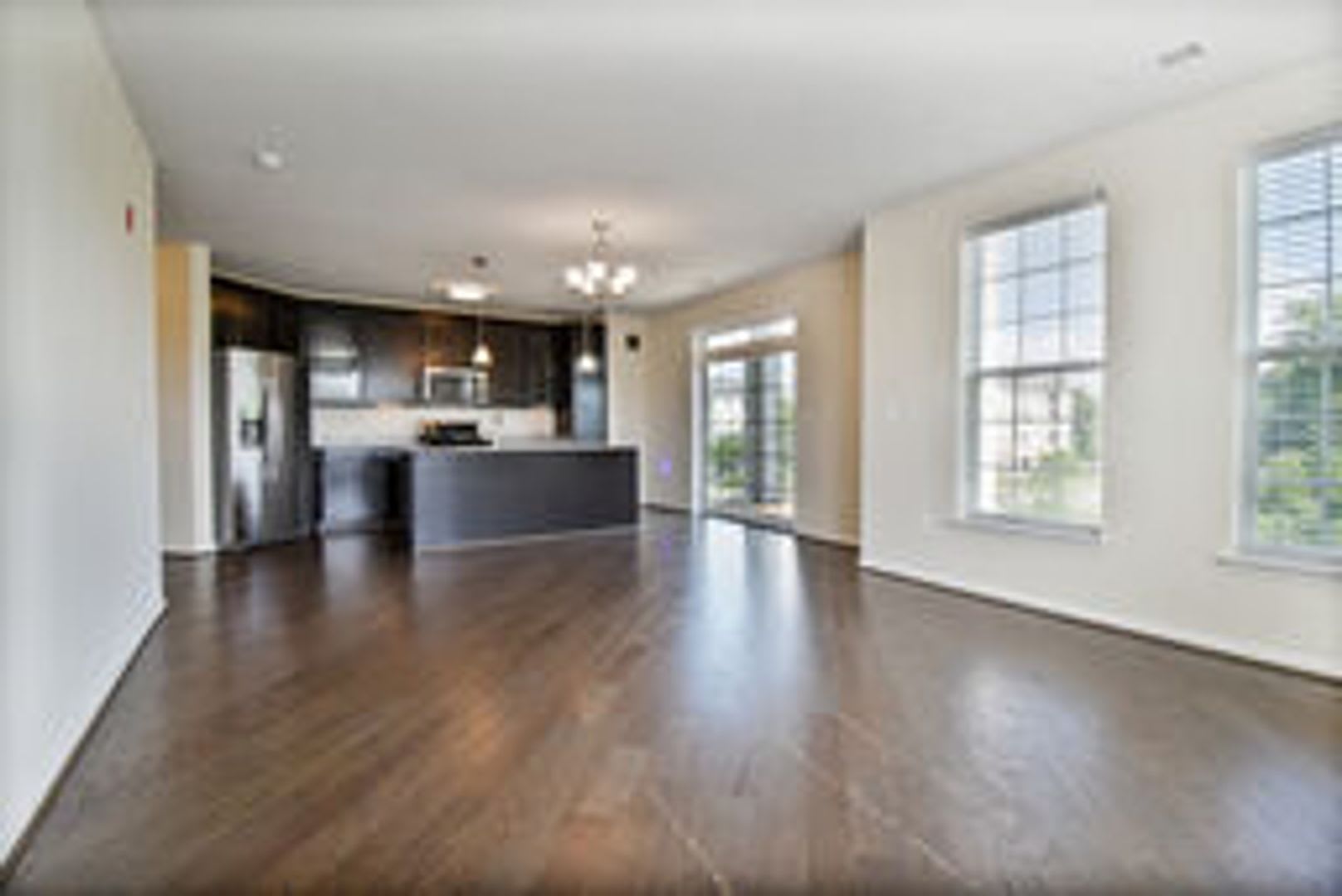 Spacious and Modern 2BR/2BA Condo in Norbeck Crossing – photo 4