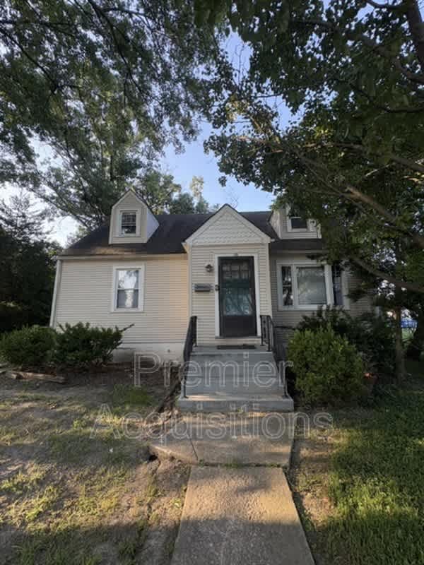 126 E 3rd St – photo 1