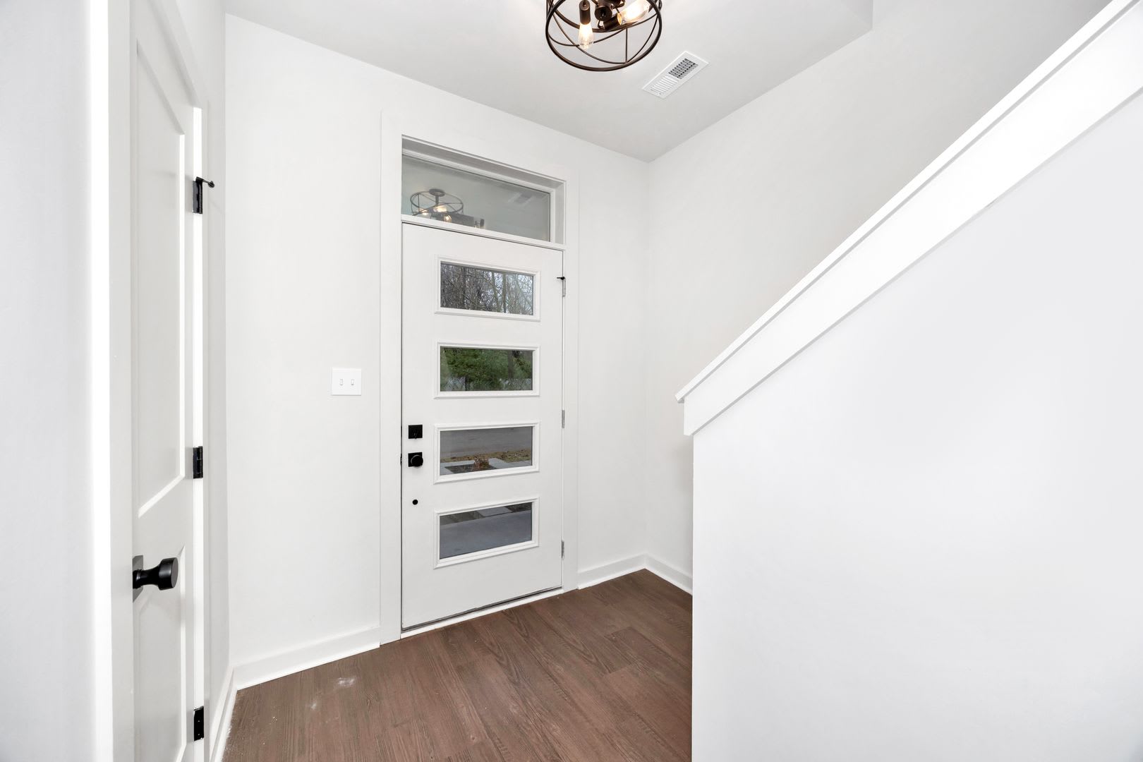 Move In Special 1 2 Off First Month S Rent – photo 3
