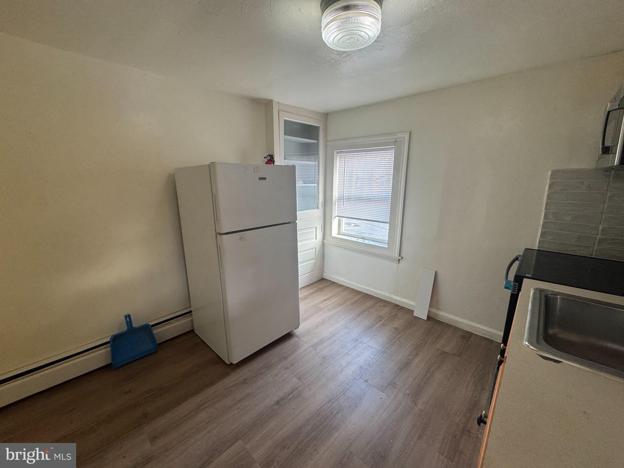 261 N YORK Street – photo 3