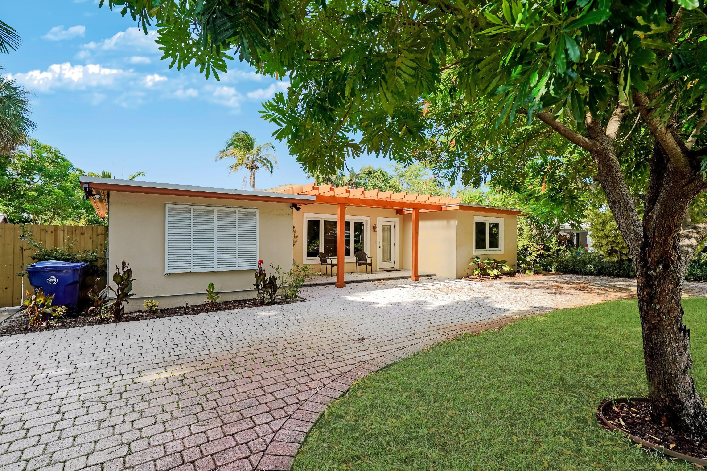 401 Nw 21St Court – photo 2
