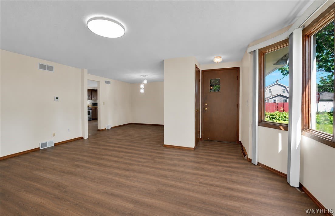1 Emsworth Avenue – photo 2