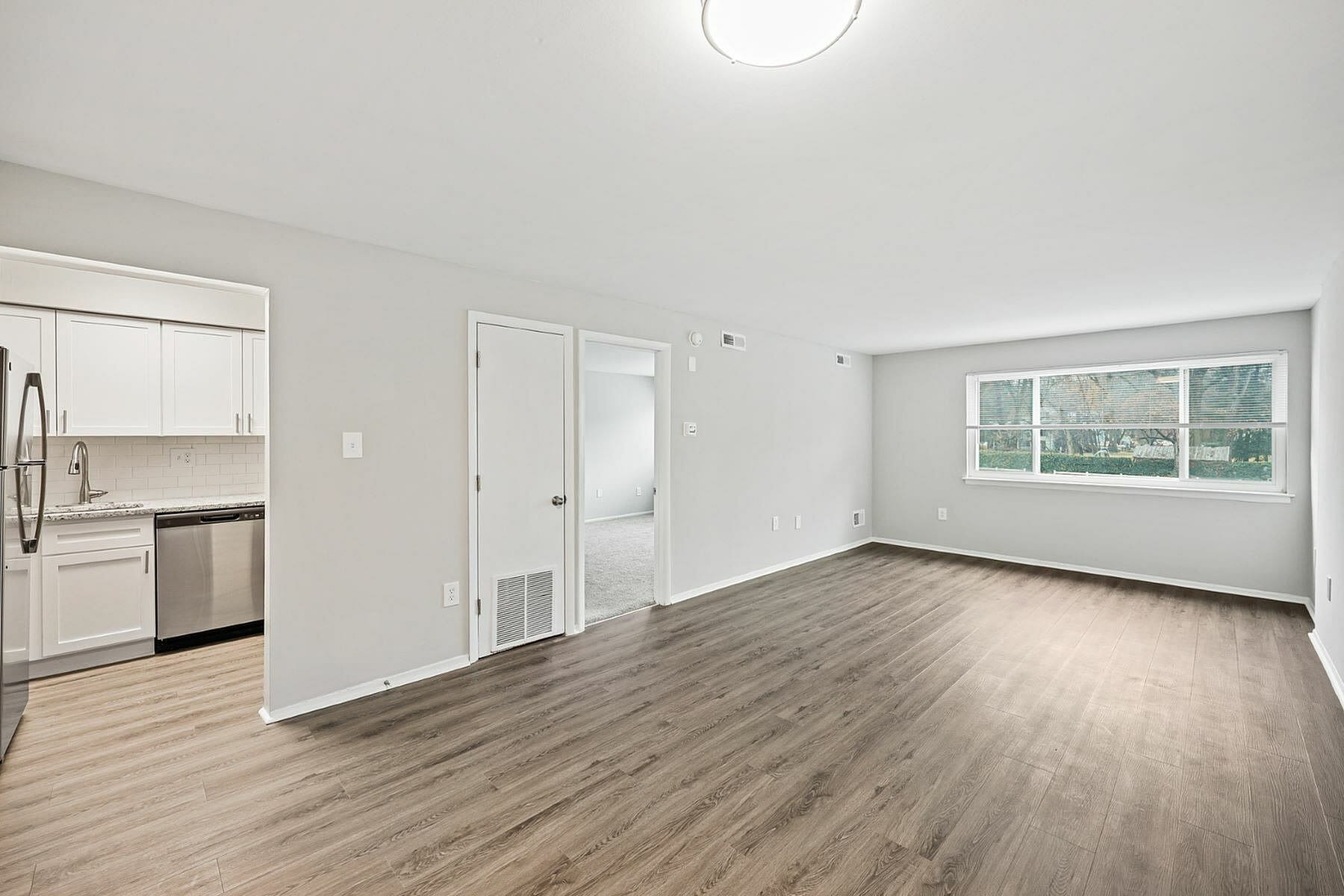 Beacon Pointe Apartments & Townhomes – photo 5