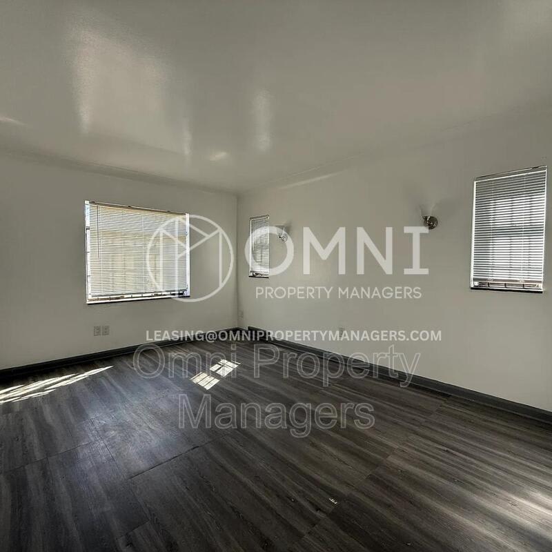9747 Somerset Ave – photo 3
