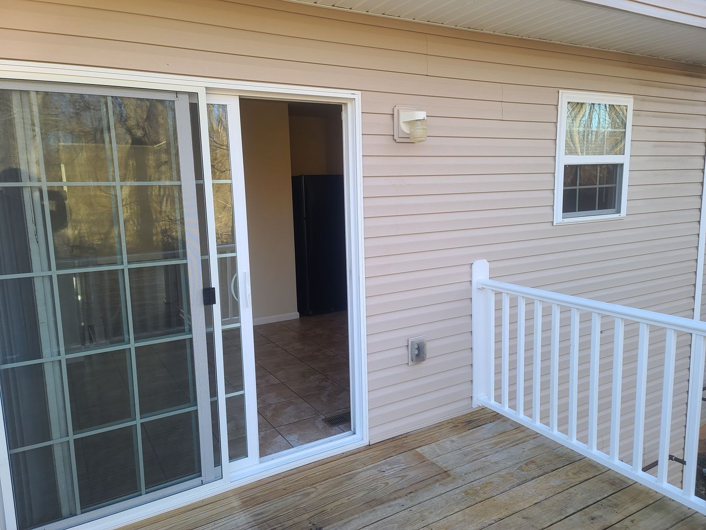 3 Bedroom 2 1 2 Bath End Unit Townhome For Rent In Waynesboro – photo 2