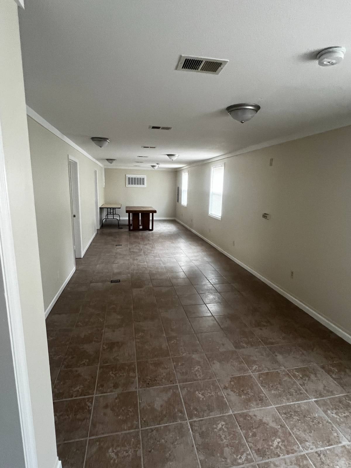 551 N Lee Ave – photo 3
