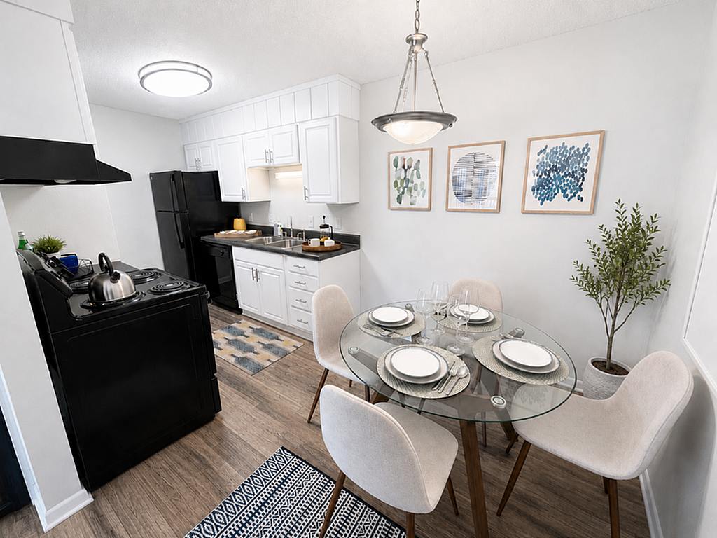 Edgewater Village – photo 4