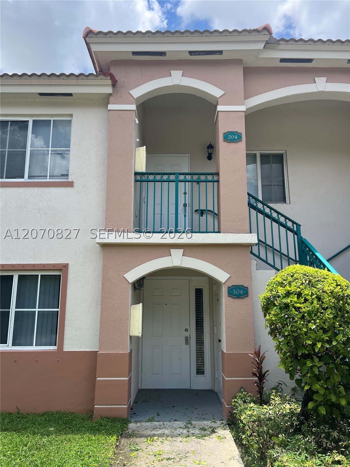 2911 SE 13th Ave – photo 1