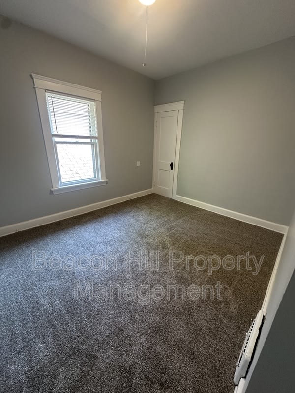 3585 East 129Th Street Upper – photo 5