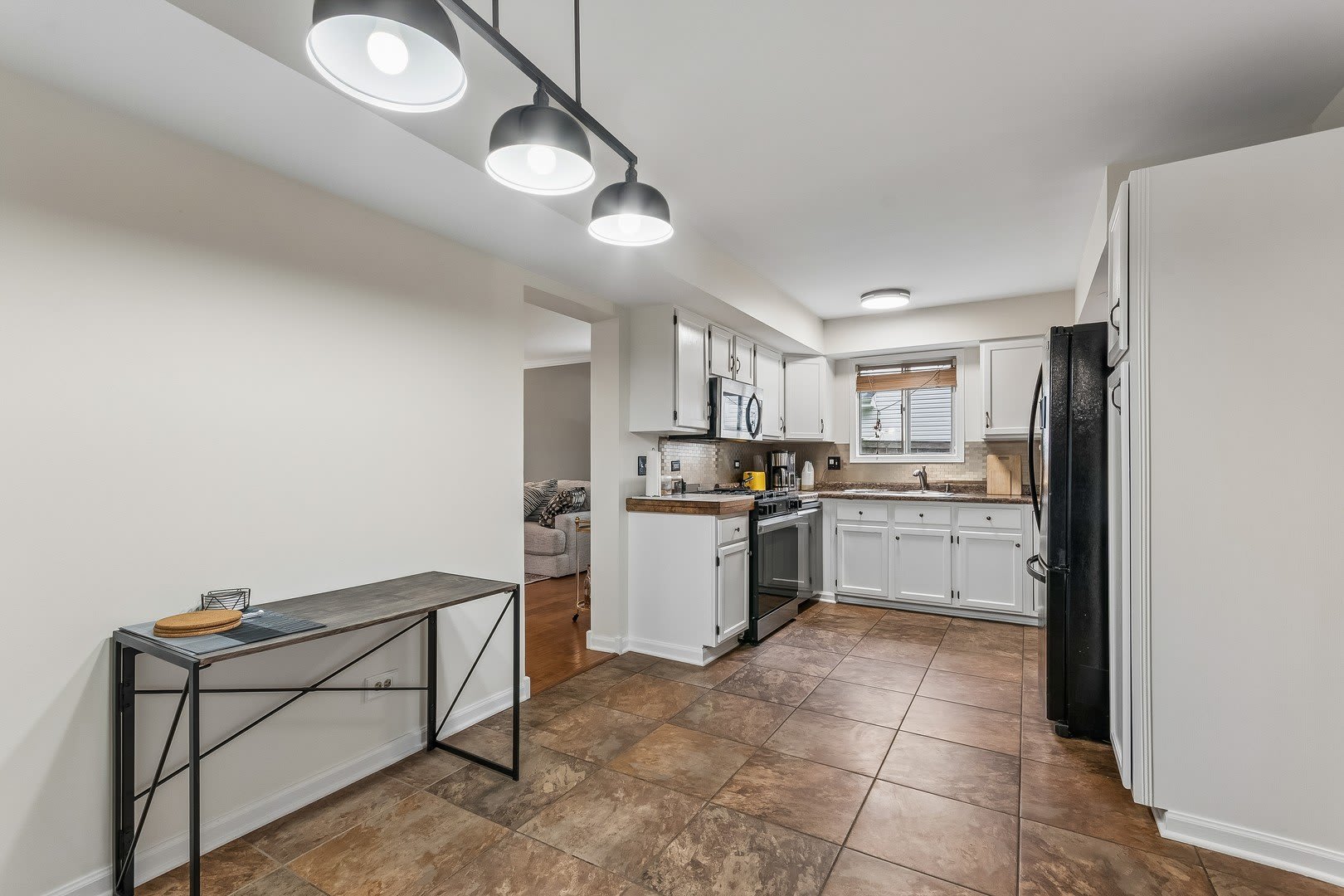 298 Danbury Drive – photo 4