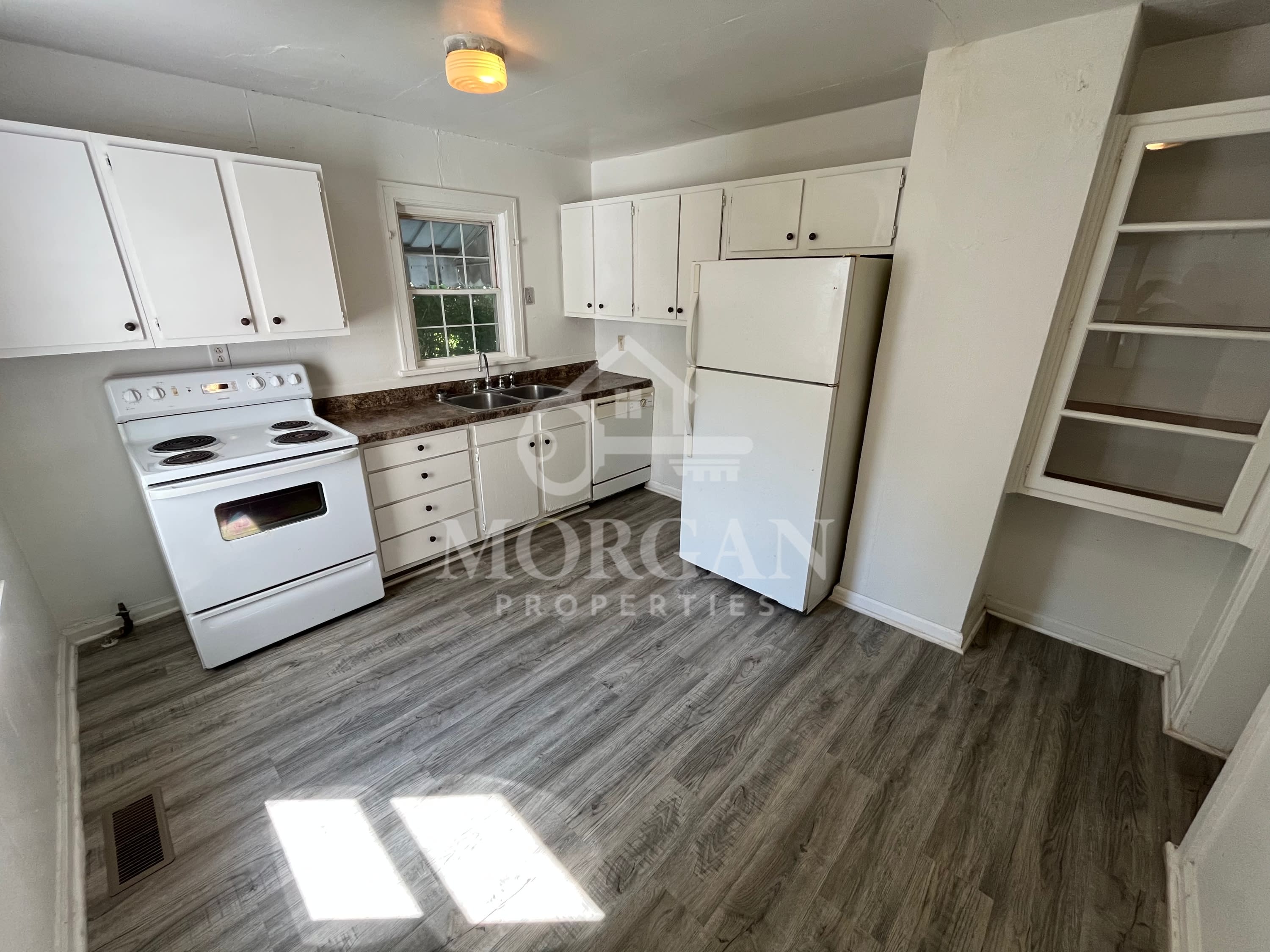 1501 E 31ST ST – photo 3