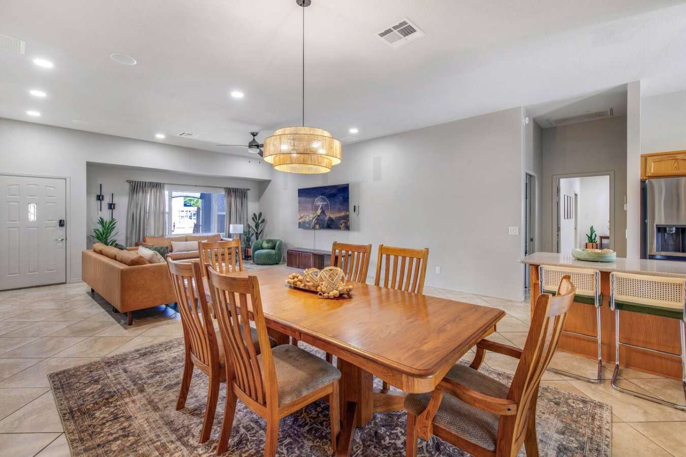 1800 Burgundy Dr – photo 2