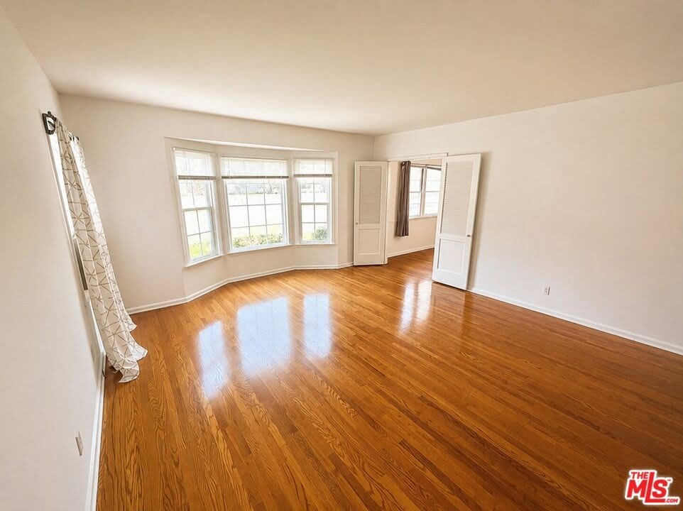10612 Wilkins Ave – photo 2