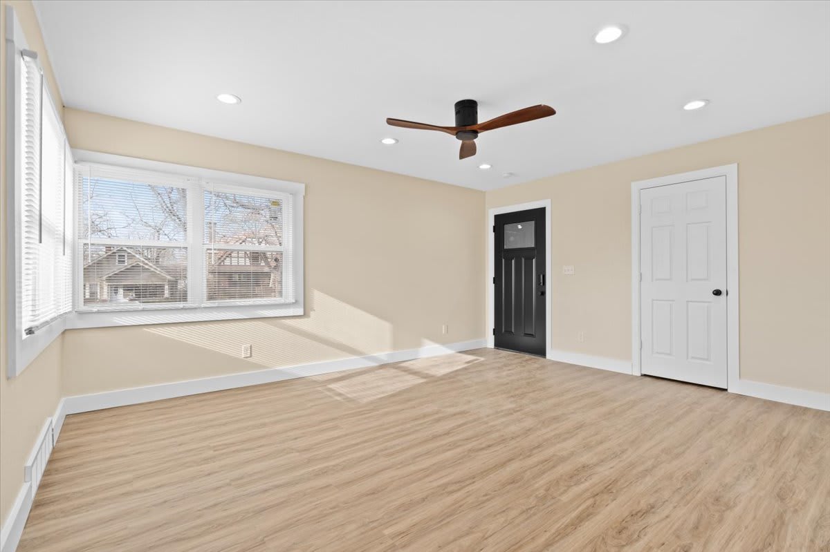 621 Chestnut Street West – photo 5