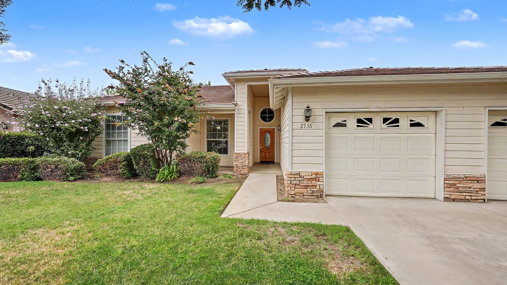 Beautiful 3 Bedroom 2 Bathroom Home For Rent – photo 1