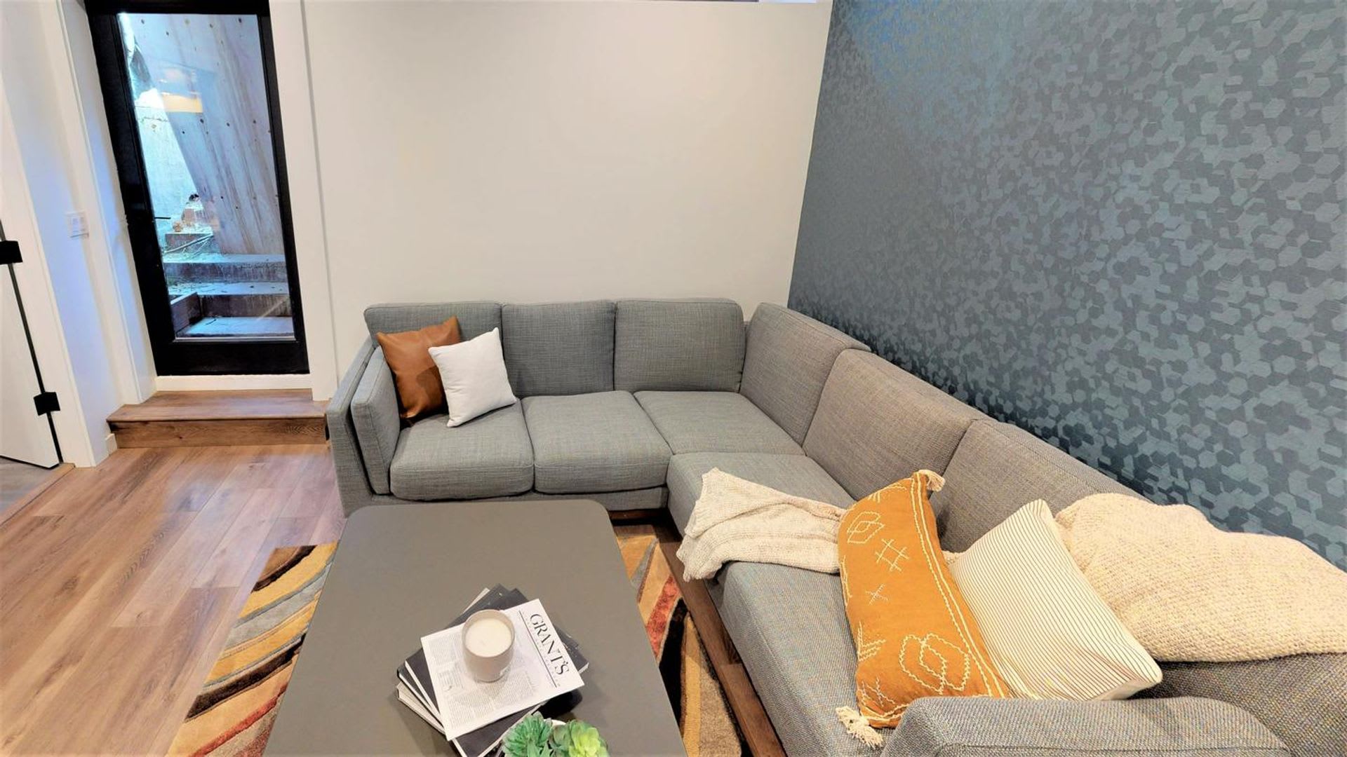 Furnished Bedroom in NOPA – photo 4