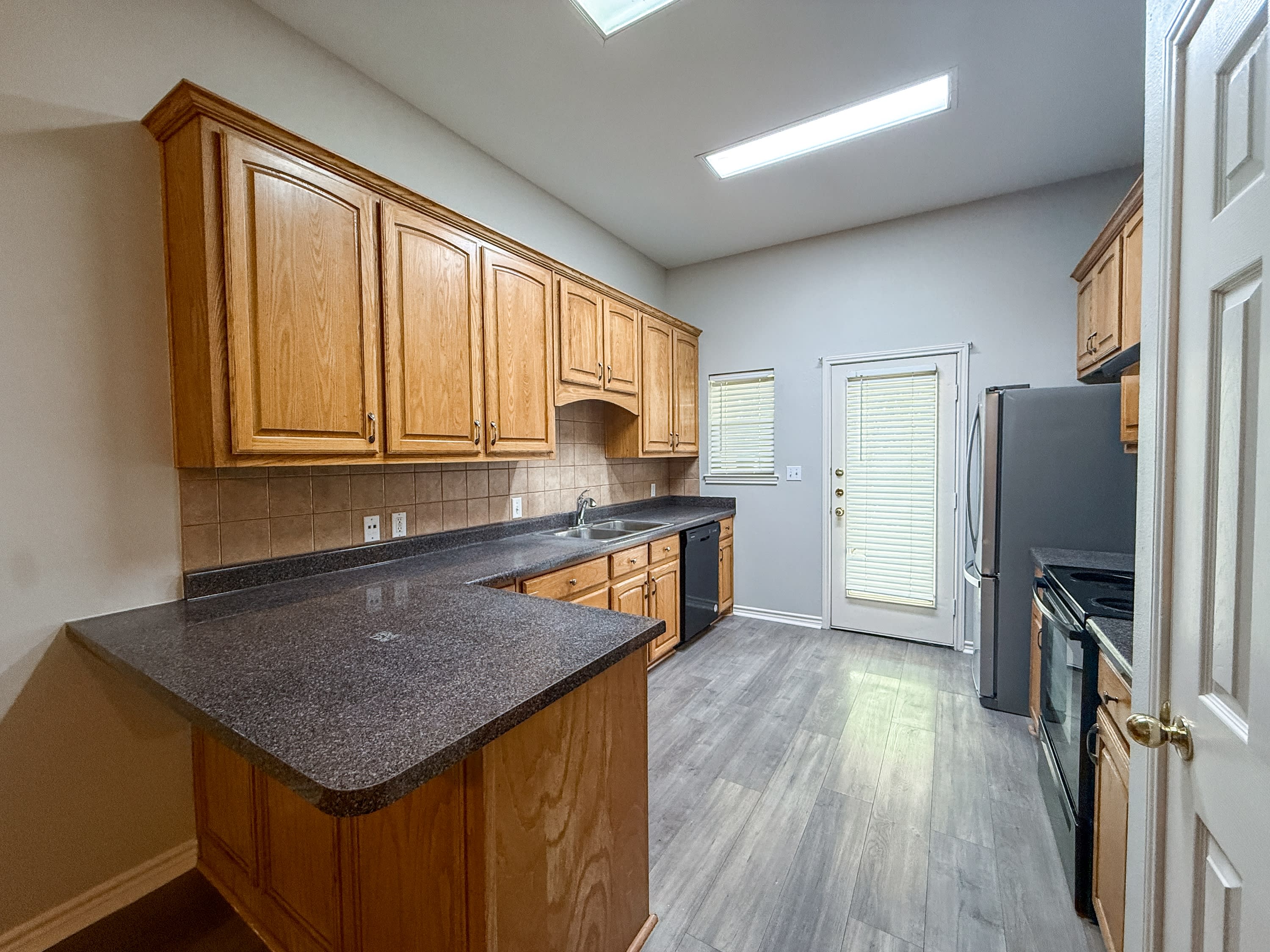 3020 Pine Valley Drive – photo 5